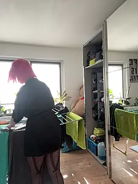 Off  Melonenmandy online show from February 24, 11:43 am