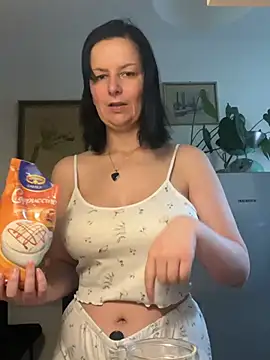 Snapshot of Off__Melonenmandy chatting on May 5, 4:53 am Off Melonenmandy online show from May 5, 4:53 am