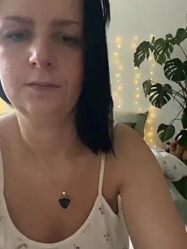 Snapshot of Off__Melonenmandy chatting on May 6, 5:14 am Off Melonenmandy online show from May 6, 5:14 am