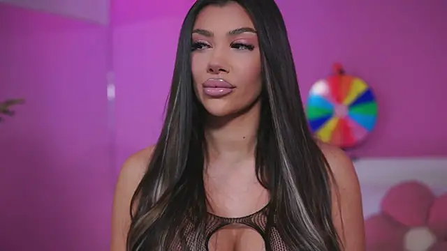 Snapshot of NatyDesiree chatting on February 12, 7:35 pm NatyDesiree online show from February 12, 7:35 pm