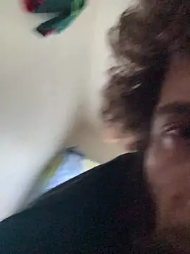 Snapshot of pantslesstraveler_plt chatting on October 30, 3:02 pm pantslesstraveler plt online show from October 30, 3:02 pm