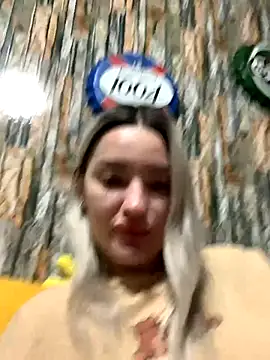 Snapshot of Sextazy chatting on October 19, 12:39 pm Sextazy online show from October 19, 12:39 pm