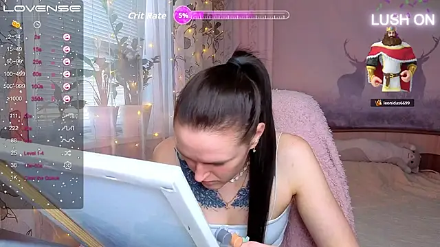 Snapshot of Bella__Swoon chatting on April 23, 12:29 pm Bella Swoon online show from April 23, 12:29 pm