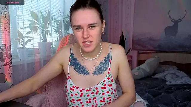 Snapshot of Bella__Swoon chatting on May 16, 4:20 am Bella Swoon online show from May 16, 4:20 am