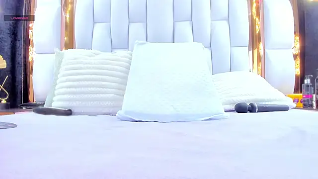 RileySweett online show from October 27, 11:47 am