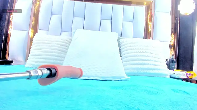 RileySweett online show from November 1, 11:56 am