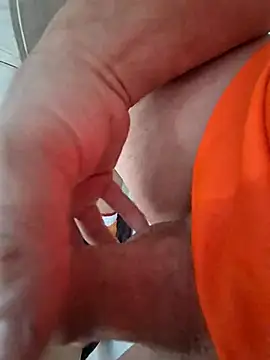 Snapshot of ced62000 chatting on September 15, 11:32 am ced62000 online show from September 15, 11:32 am