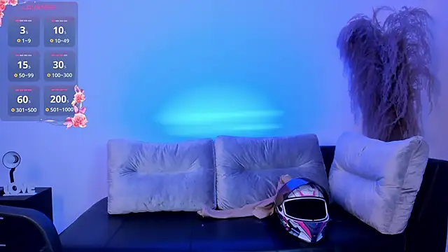 paulina sweett  online show from September 9, 12:05 pm