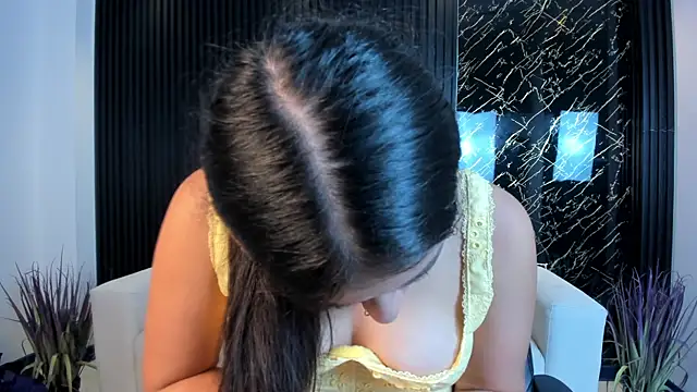 paulina sweett  online show from November 6, 1:01 pm