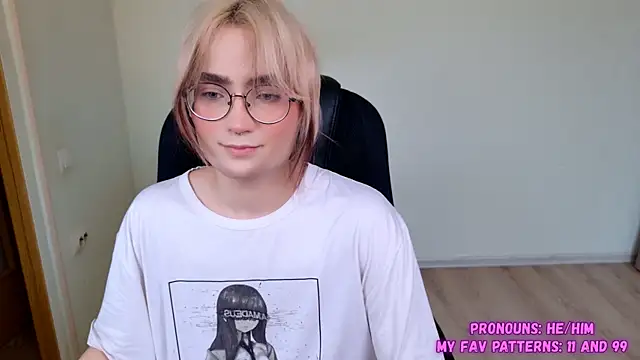 Snapshot of CuteYukiKun chatting on September 29, 7:57 am CuteYukiKun online show from September 29, 7:57 am