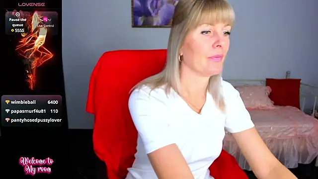 Snapshot of Anita_Tayson chatting on February 25, 10:15 am Anita Tayson online show from February 25, 10:15 am