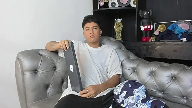 Levy Steve online show from March 8, 7:38 am