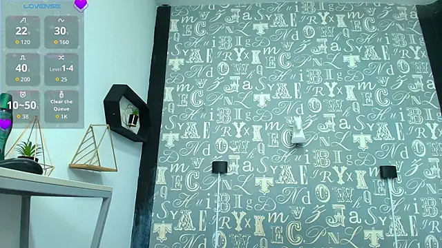 Lindsey8 online show from November 29, 2:31 pm