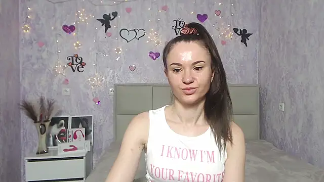 KaraCriegs online show from February 5, 9:40 pm