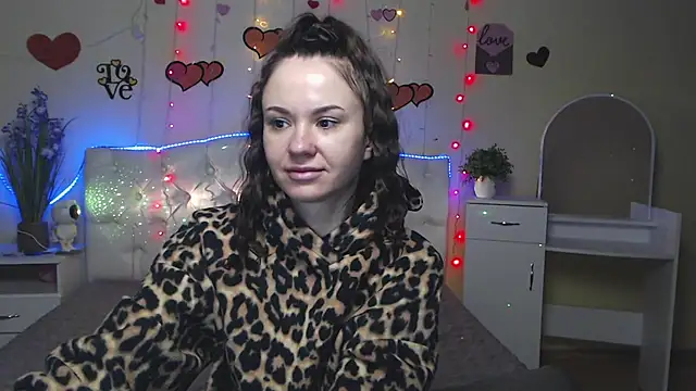 KaraCriegs online show from February 13, 6:48 pm