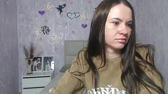 KaraCriegs online show from March 1, 6:21 pm