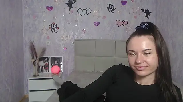 KaraCriegs online show from March 9, 3:22 am