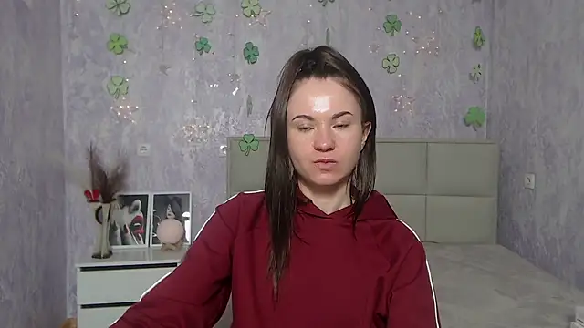 KaraCriegs online show from March 16, 1:49 am