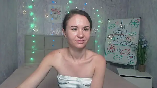 KaraCriegs online show from September 18, 5:15 pm