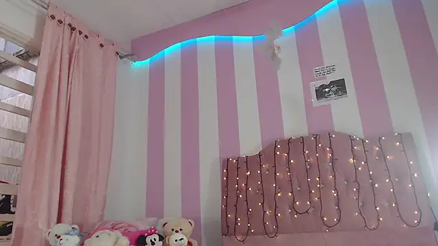 Snapshot of zaleya_mateus chatting on December 20, 11:17 am zaleya mateus online show from December 20, 11:17 am