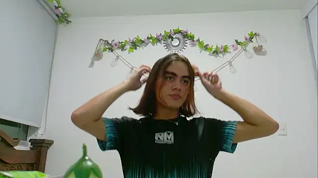 Liam Taylor online show from December 2, 4:42 am