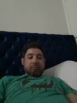 Snapshot of caliguy37 chatting on February 19, 5:38 am caliguy37 online show from February 19, 5:38 am