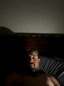 Snapshot of caliguy37 chatting on October 28, 3:43 am caliguy37 online show from October 28, 3:43 am