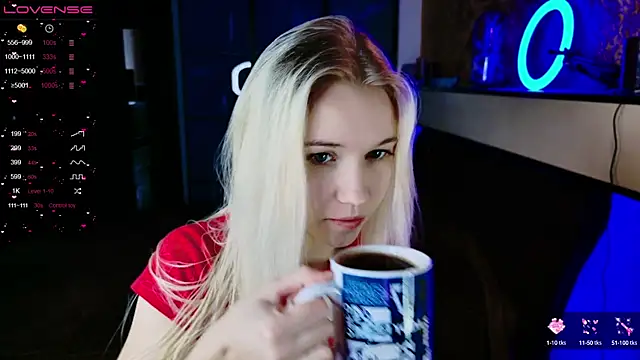 ShhhO O online show from December 13, 8:20 am