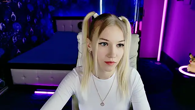 ShhhO O online show from April 10, 9:36 am