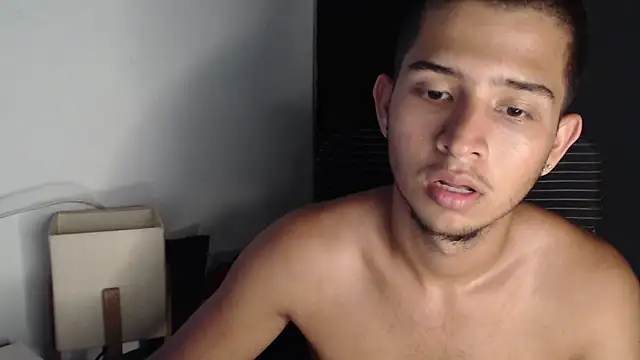 Snapshot of harold_18_ chatting on May 8, 5:51 pm harold 18 online show from May 8, 5:51 pm