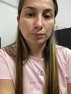 Iris love18 online show from February 19, 8:10 pm