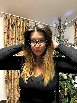 NadiraNoor online show from December 21, 12:18 am