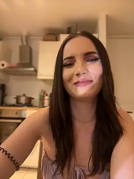 AvaGianna online show from December 8, 7:22 pm