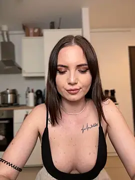 AvaGianna online show from December 12, 11:03 pm