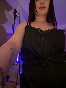 AvaGianna online show from February 7, 7:06 pm