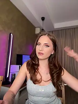 AvaGianna online show from October 19, 8:48 am