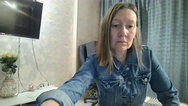 WindChristy online show from December 1, 3:33 am