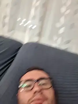 Javier bear online show from November 17, 8:25 pm