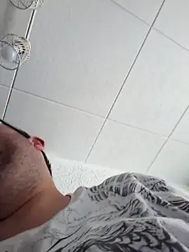 Javier bear online show from May 21, 12:56 pm