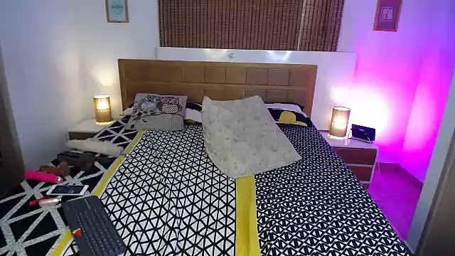 ShanonLe online show from February 20, 9:53 pm