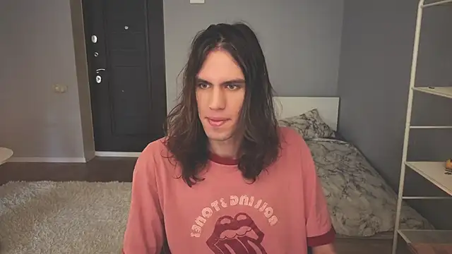 mollymila online show from April 10, 5:45 am