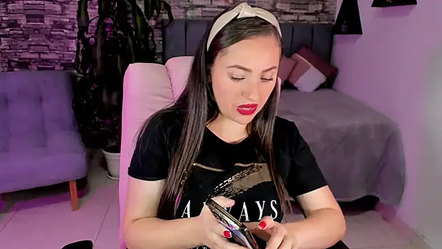  oliviawilde 1 online show from February 9, 4:25 am