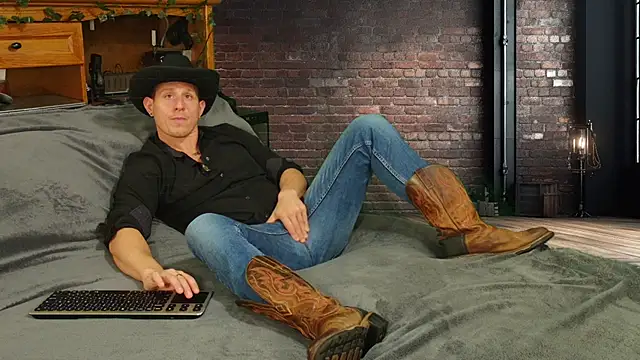 zack Fisher online show from February 11, 11:10 pm