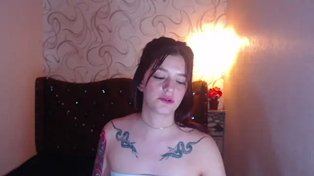 LiaHarryis online show from February 28, 11:45 pm