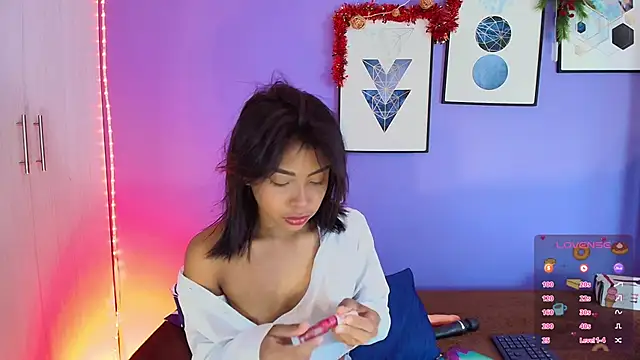 Snapshot of cinnamon_kyla chatting on December 17, 6:31 pm cinnamon kyla online show from December 17, 6:31 pm