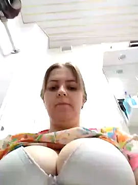 Lady nice cat online show from February 10, 4:52 am