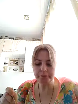 Lady nice cat online show from February 14, 7:59 am