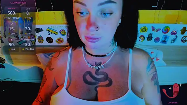 EllieOz online show from December 3, 3:54 pm