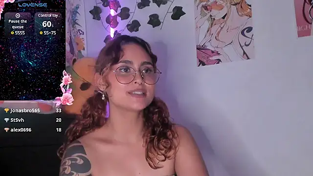 Snapshot of Violette-Ramirez01 chatting on December 30, 10:12 pm Violette-Ramirez01 online show from December 30, 10:12 pm