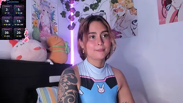 Snapshot of Violette-Ramirez01 chatting on January 9, 8:22 pm Violette-Ramirez01 online show from January 9, 8:22 pm